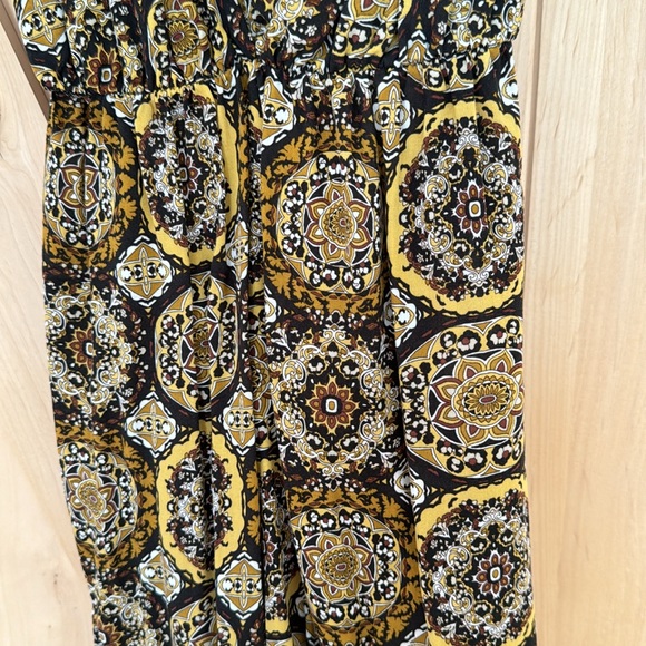 Patterned Romper - Picture 2 of 3